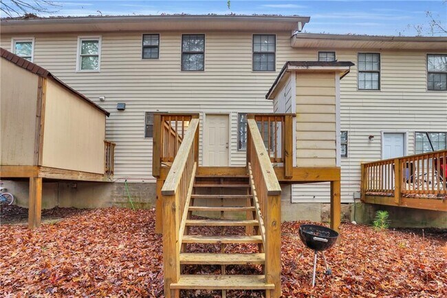 Building Photo - 3033 Parkside Ct