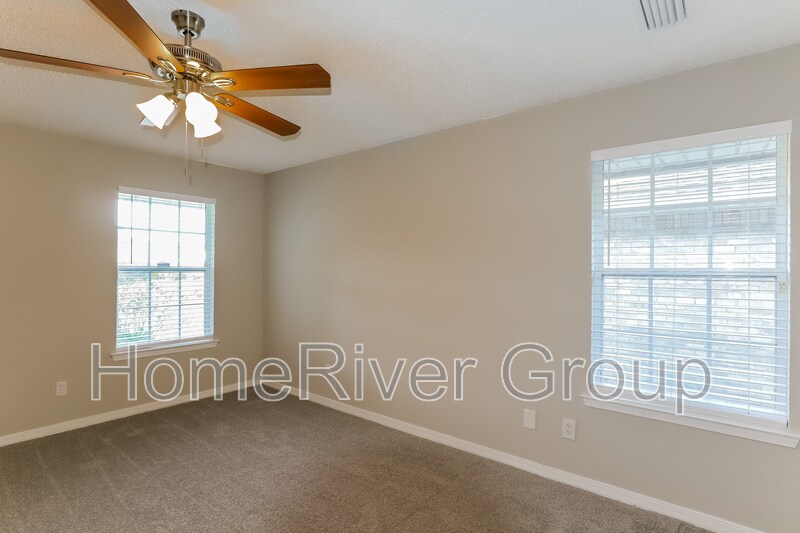 Building Photo - 6307 Ironside Dr S