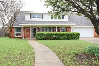 Building Photo - Spacious 2-Story 4/2/2 in Ft. Worth For Rent!