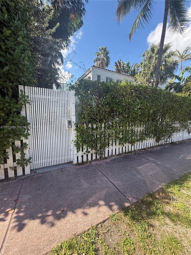 Building Photo - 912 Euclid Ave