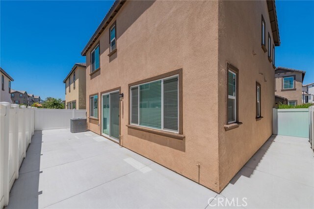Building Photo - 40277 Birchfield Dr