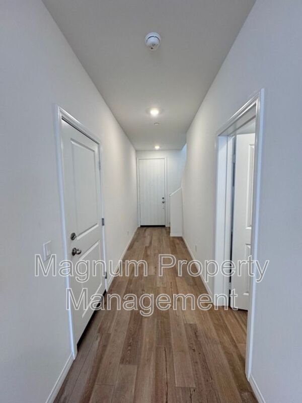 Building Photo - 30326 Corte Santa Barbara