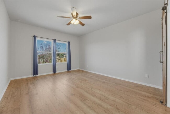 Building Photo - 125 Exeter Cove