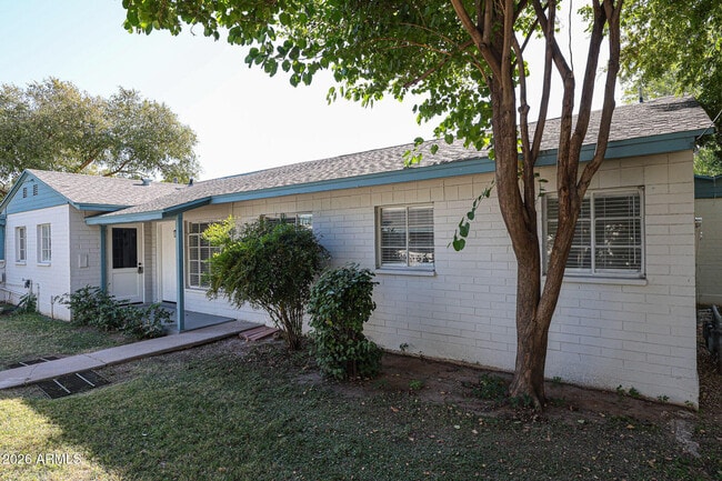 Building Photo - 2945 N 19th Ave