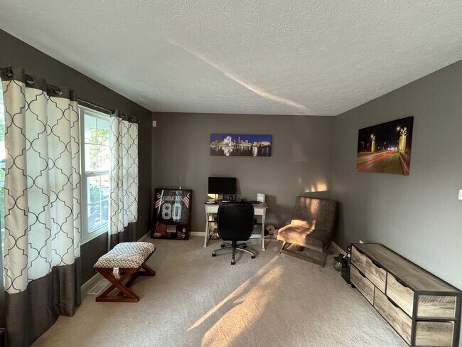 Building Photo - Spacious 3BR House in Brunswick