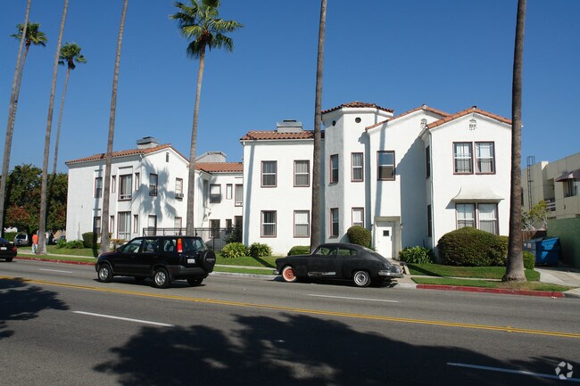Primary Photo - 244 N Chevy Chase Dr