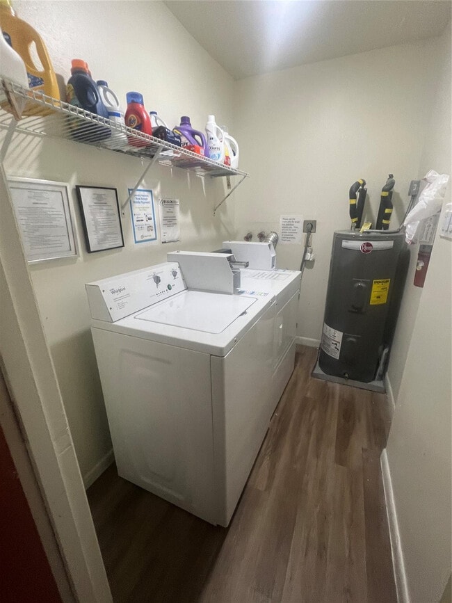 Building Photo - 21 Jacaranda Dr