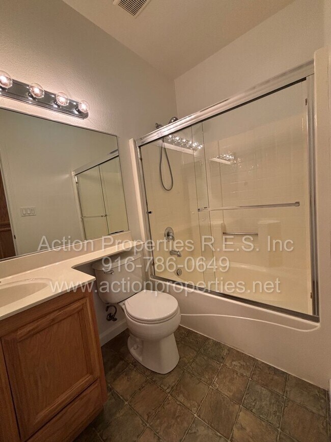 Building Photo - Action Properties Offering Immaculate Highland Reserve 4 Bedroom 2 Bath, 1581 sqft, New Paint and...