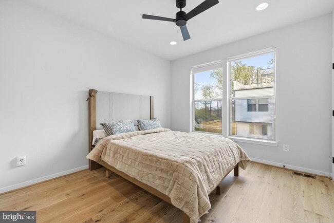 Building Photo - 5104 Randolph Rd