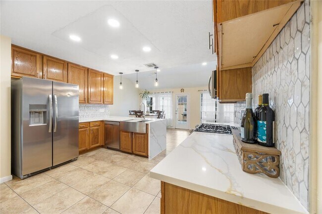 Building Photo - 15703 W Astern Dr