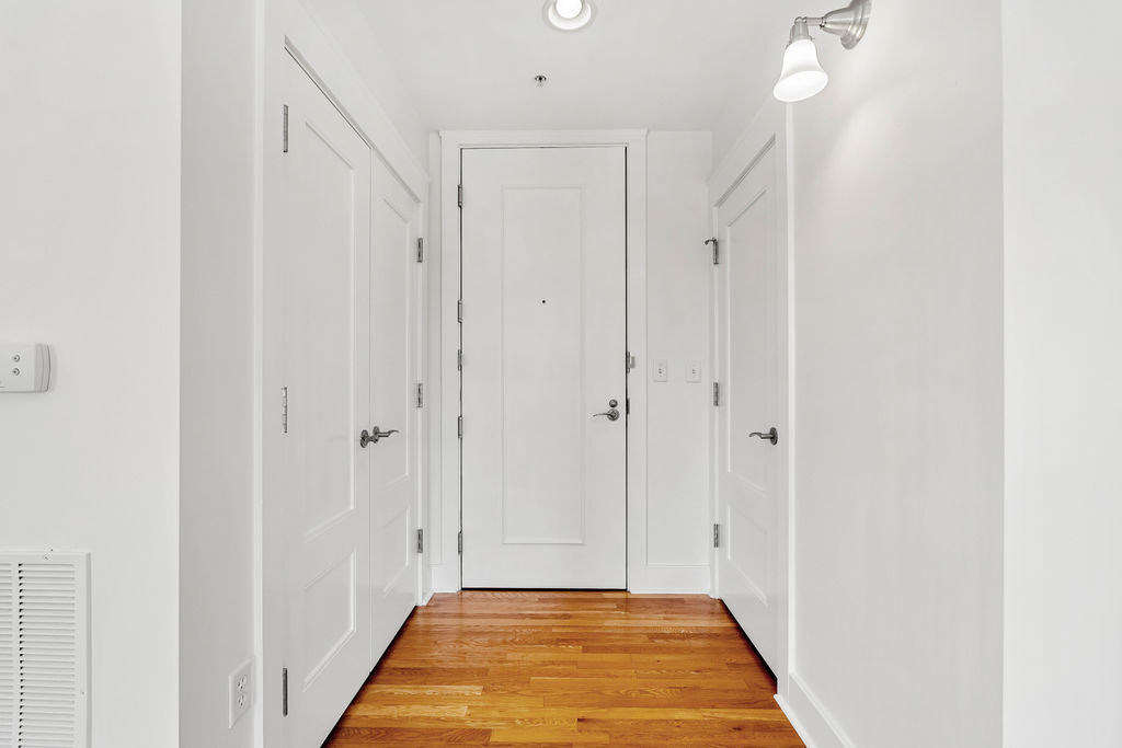 Building Photo - 531 S Gay St