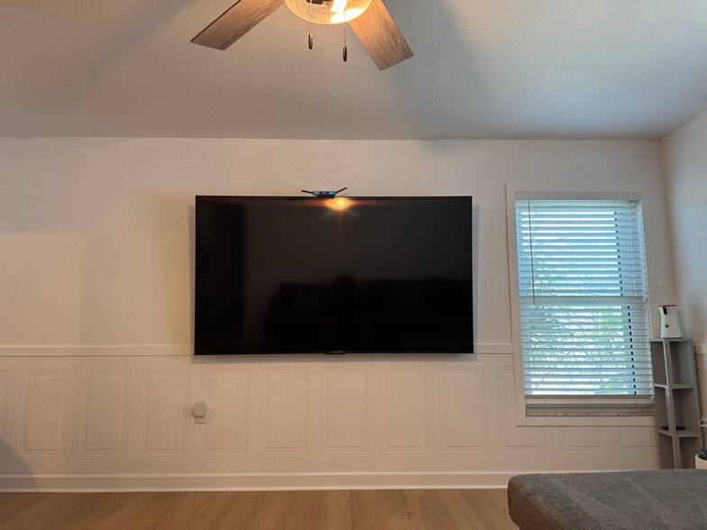Building Photo - 6527 S West Shore Cir