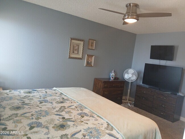 Building Photo - 9702 W Campana Dr