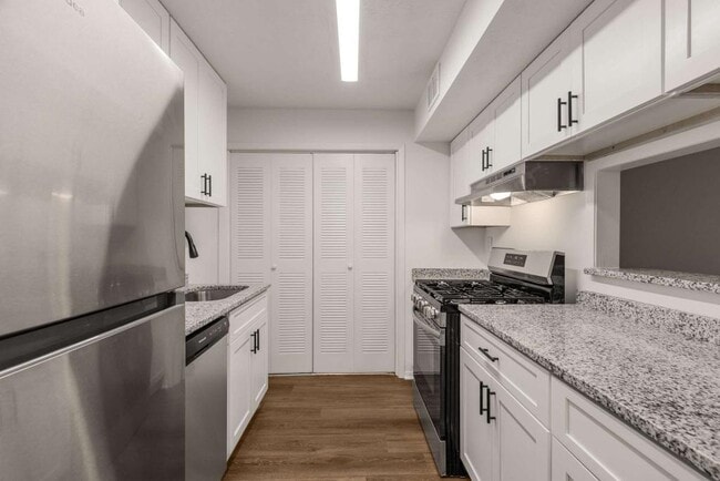 Building Photo - 1017 Dunbar Dr
