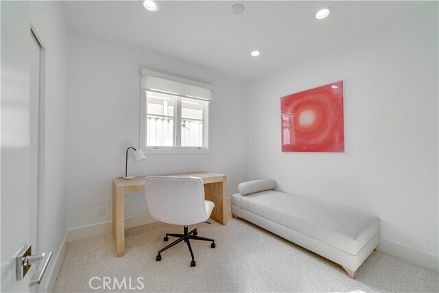 Building Photo - 608 Heliotrope Ave