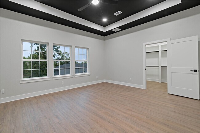 Building Photo - 1007 E 33rd St