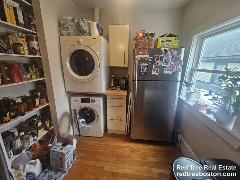 Building Photo - 7 Riverside Pl