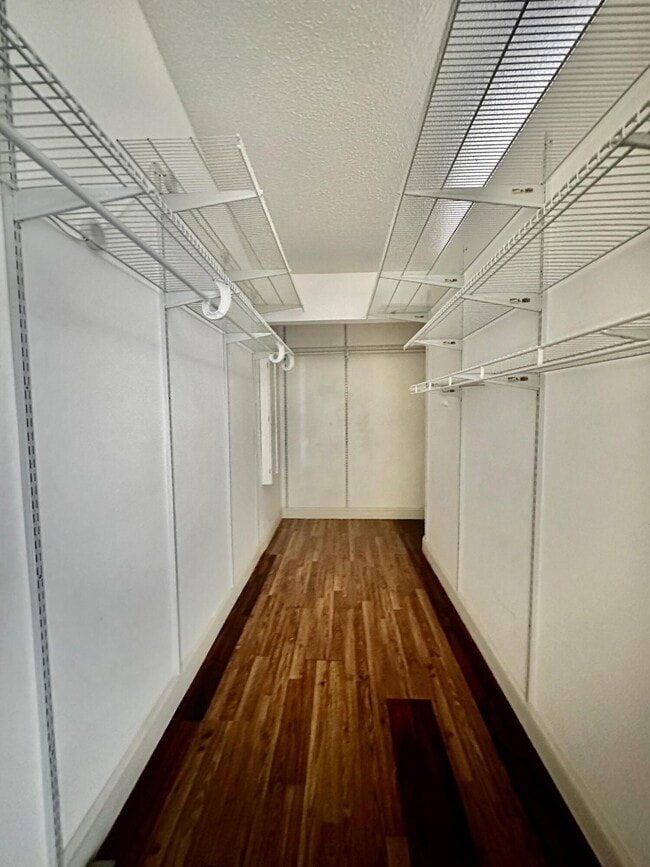 Building Photo - 5704 Channel Dr