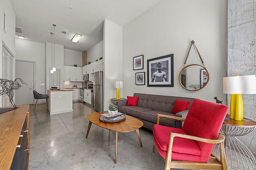 Building Photo - Marq on Burnet