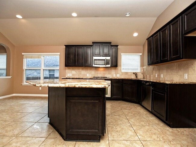 Building Photo - 140 Copper Lake Ln