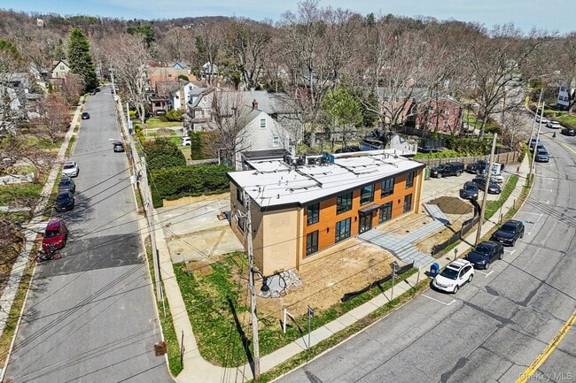 Building Photo - 325 Manville Rd