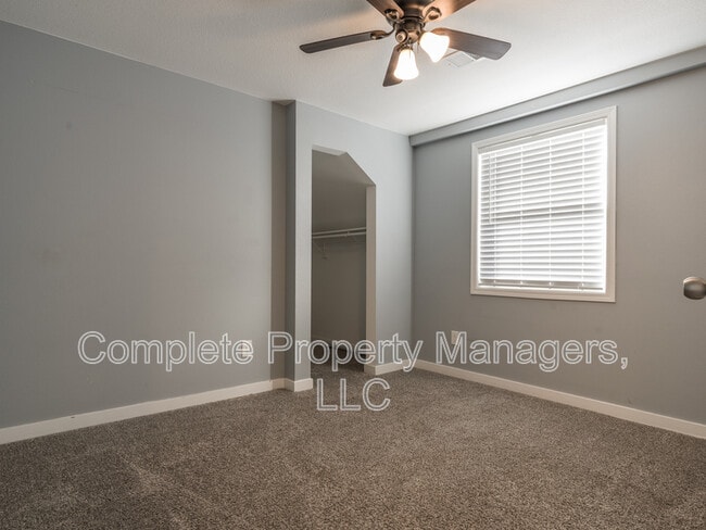 Building Photo - 103 Main St E