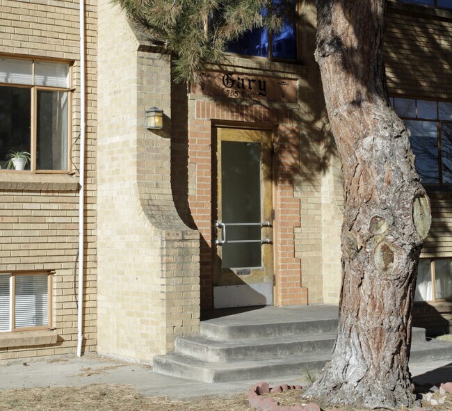 Building Photo - Gary Apartments