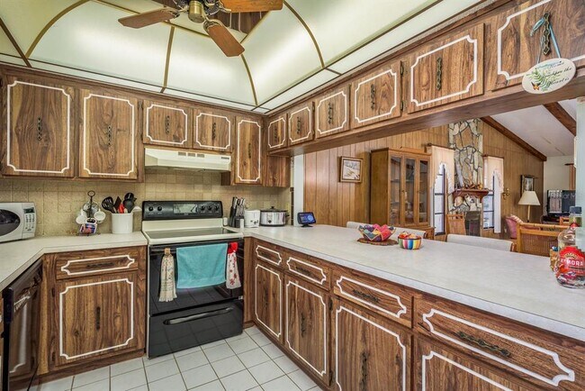 Building Photo - 9910 Eagles Point Cir
