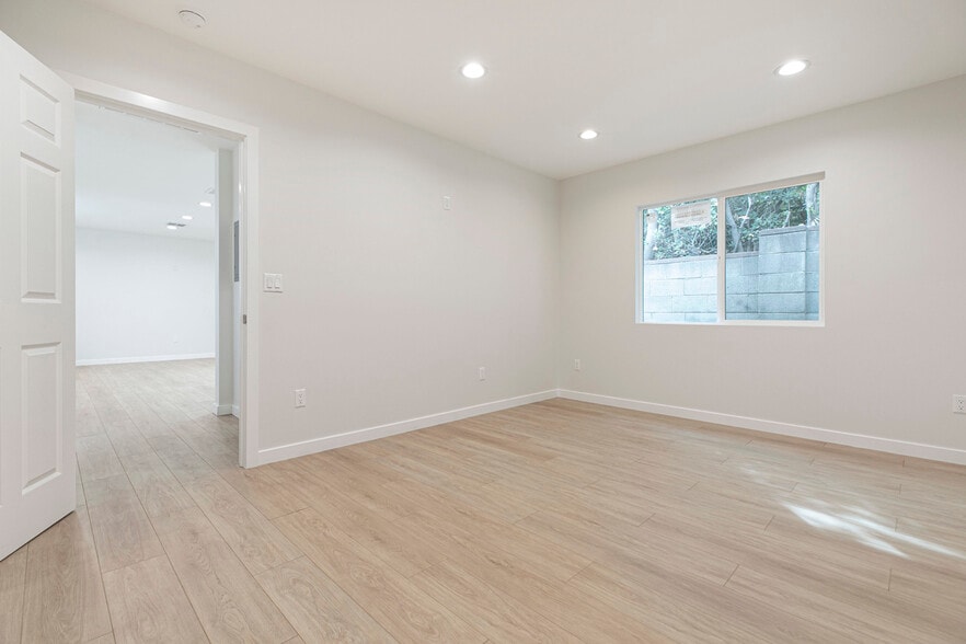 Building Photo - 13118 Branford St