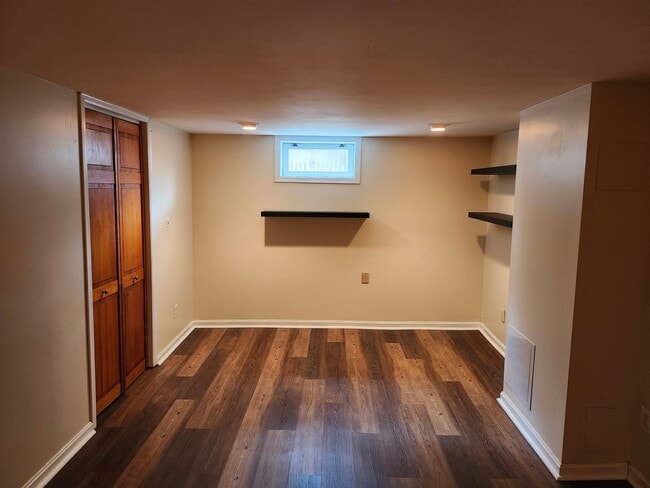 Building Photo - Recently renovated 3-bedroom, 1.5 bath twin in family-friendly Forest Brook Glen, Wilmington for ...