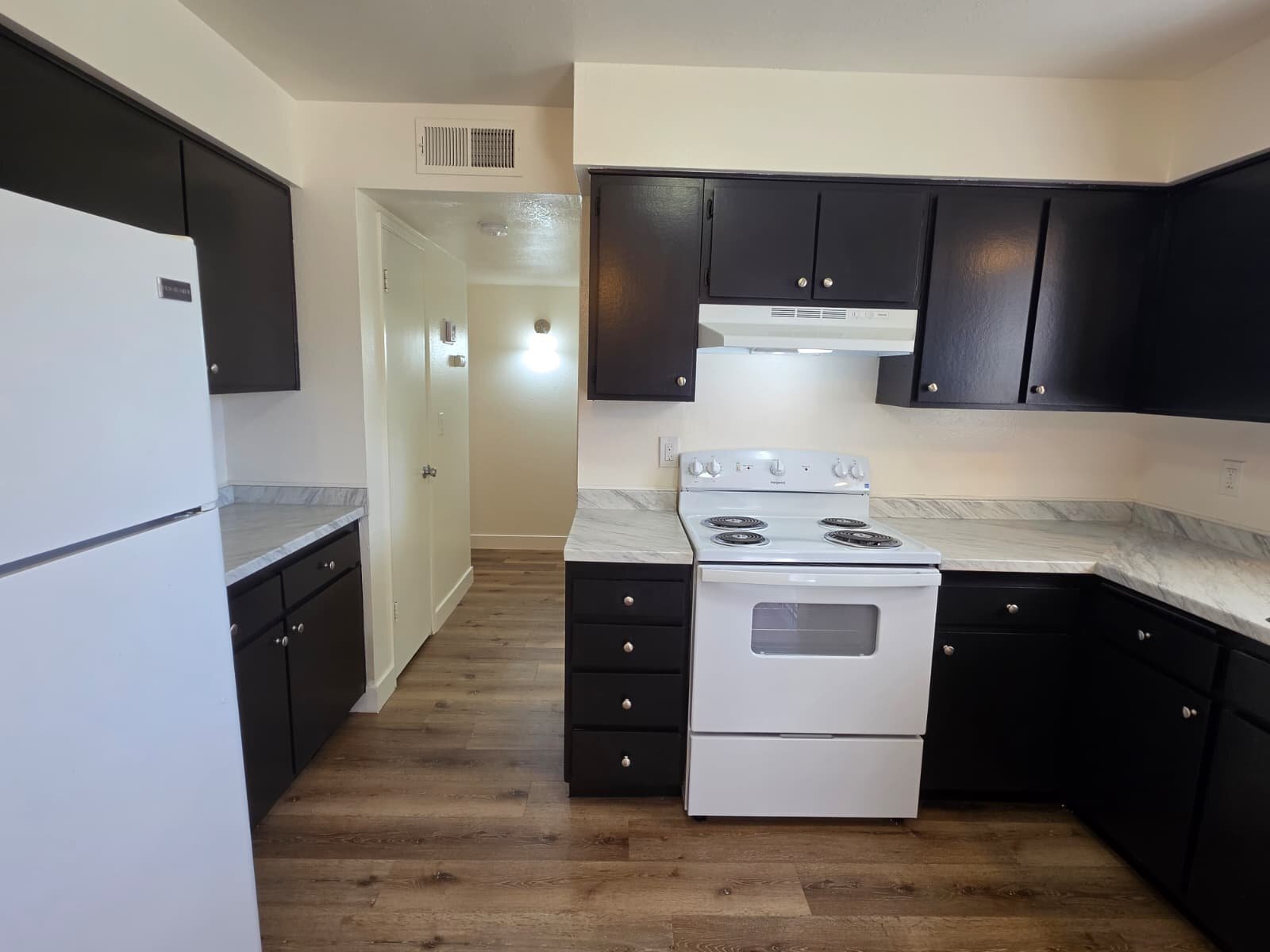 Building Photo - 4264 N Bengston Ave