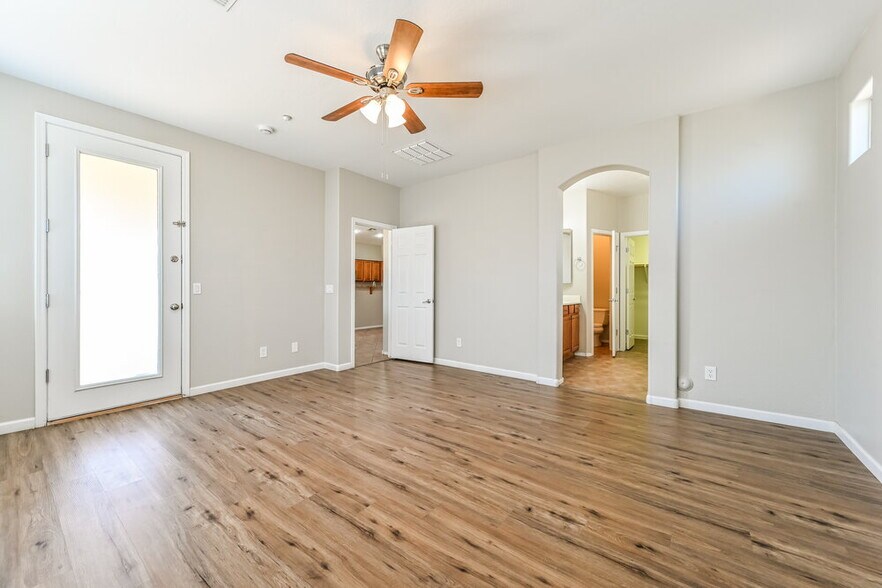 Building Photo - 12137 W Dove Wing Way