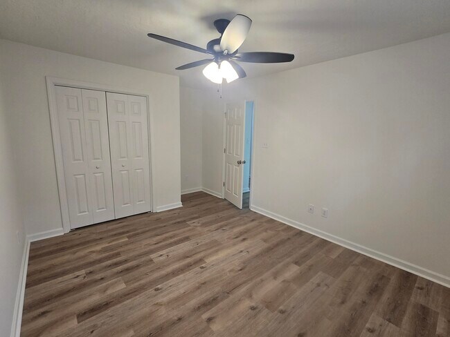 Building Photo - 496 Connemara Trail