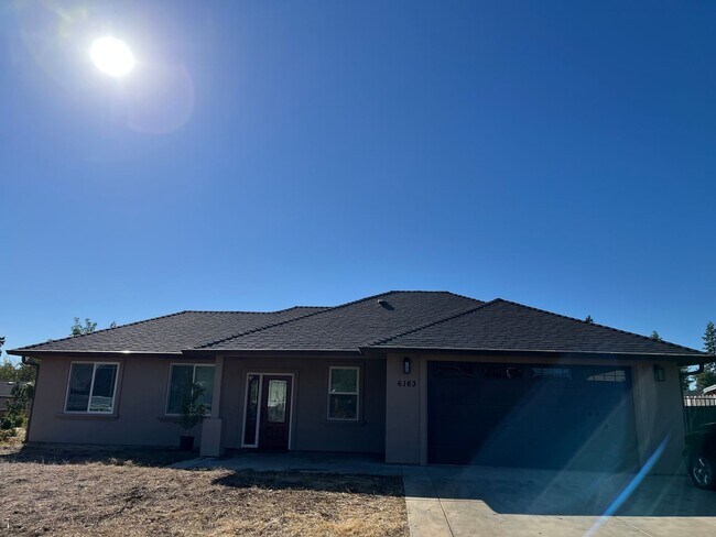 Building Photo - 6163 Alamo Way