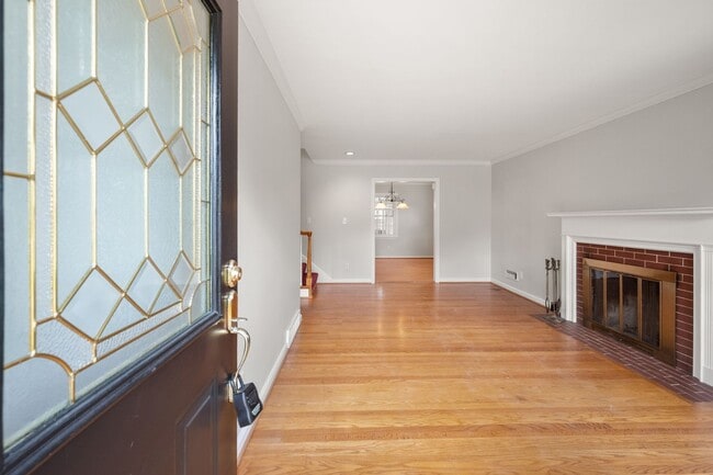 Building Photo - Make This Your Home!