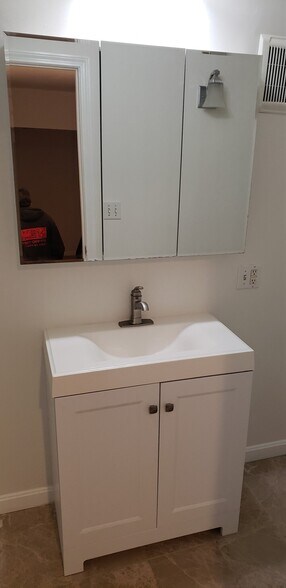 Building Photo - 25 Fleet St