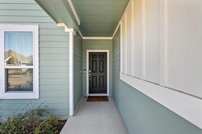 Building Photo - 11910 Clayton Creek Ave