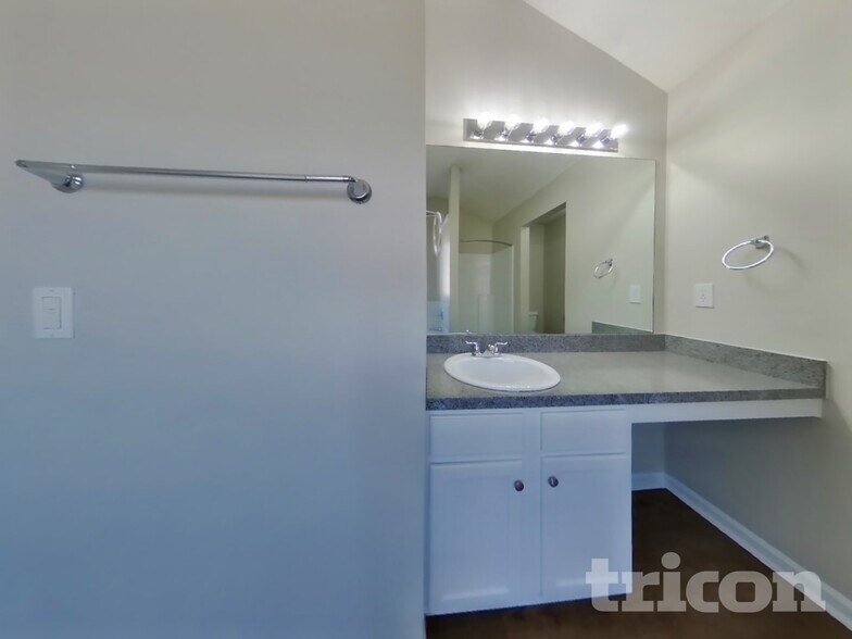 Building Photo - 5001 Serenity Point Ln