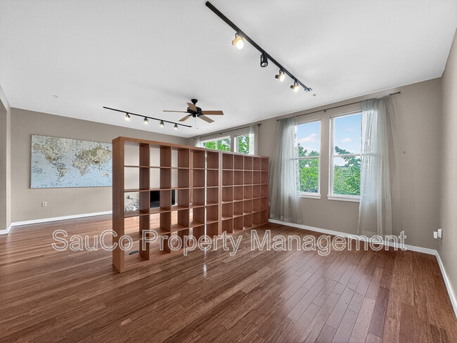 Building Photo - 1425 NE 61st Ave