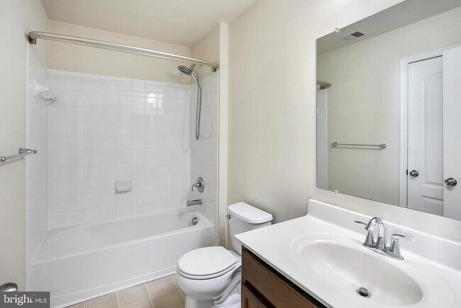 Building Photo - 2887 Falkirk Alley