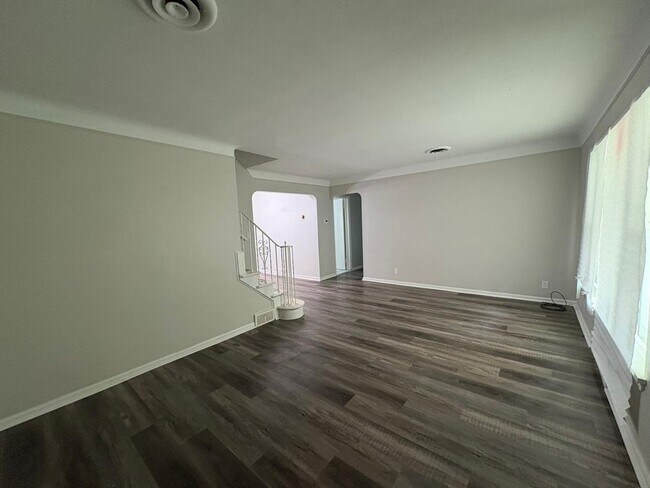 Building Photo - 1037 Keystone Dr