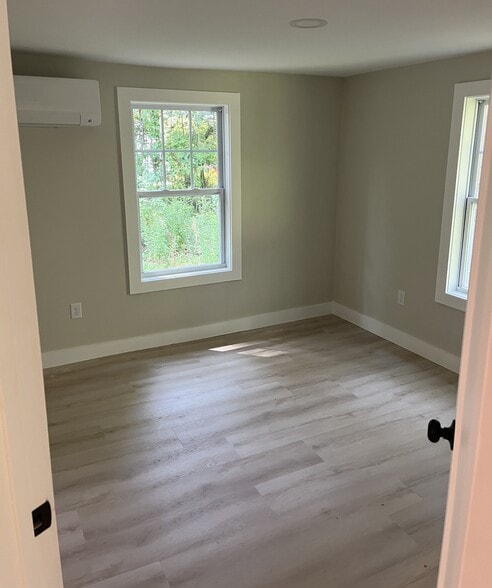 Secondary bedroom 1 - 175 Whipple Rd