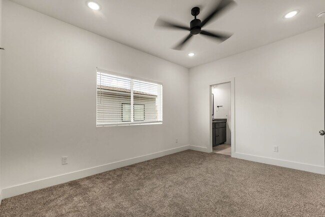 Building Photo - Wolf Den 3BR Near South College Station | Ideal Layout + Garage + Space