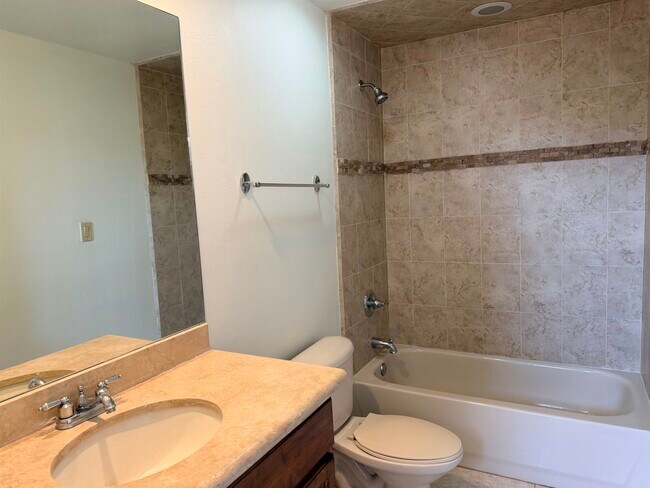 Building Photo - 7221 Lake Victoria Rd