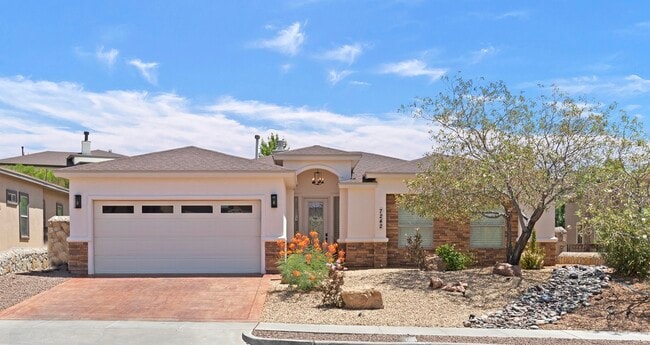 Building Photo - 7242 Canyon Wren Ave