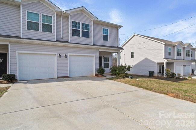 Building Photo - 715 Lackey St