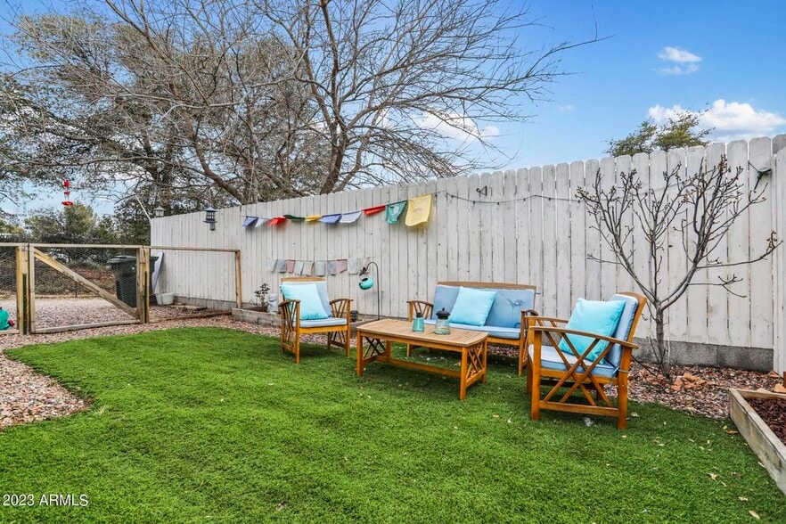 Building Photo - 414A W Frontier St