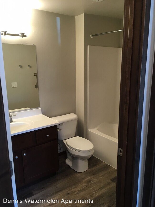 Building Photo - 150 S Fisk St