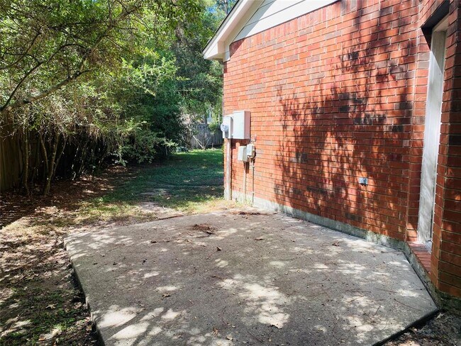 Building Photo - 127 N Willow Point Cir