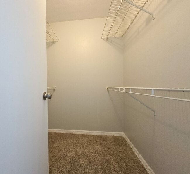 Building Photo - Adorable 2/1.5 in Shellrock Villas